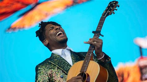 2022 super bowl national anthem singer.